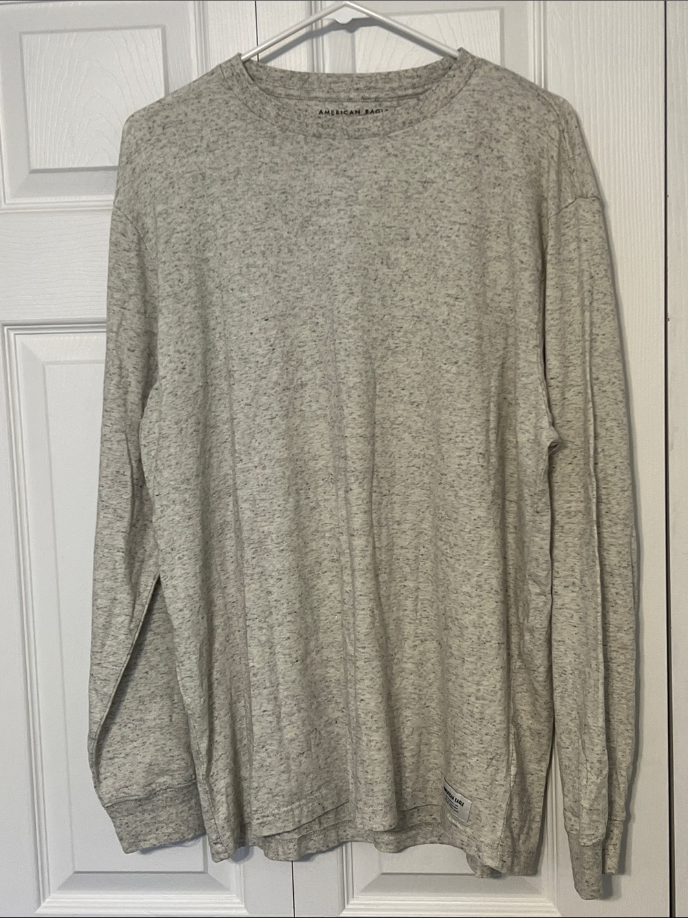 American Eagle Outfitters Light Gray Long Sleeve Tee